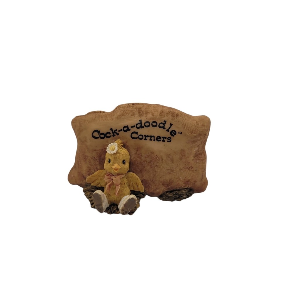 Vintage 1995 Ganz C0ck-a-doodle Corners Chick Figurine C0ck-A-Doodle Sign CDC101